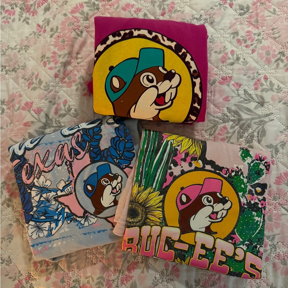 Buc-ee's Graphic Tee Bundle -